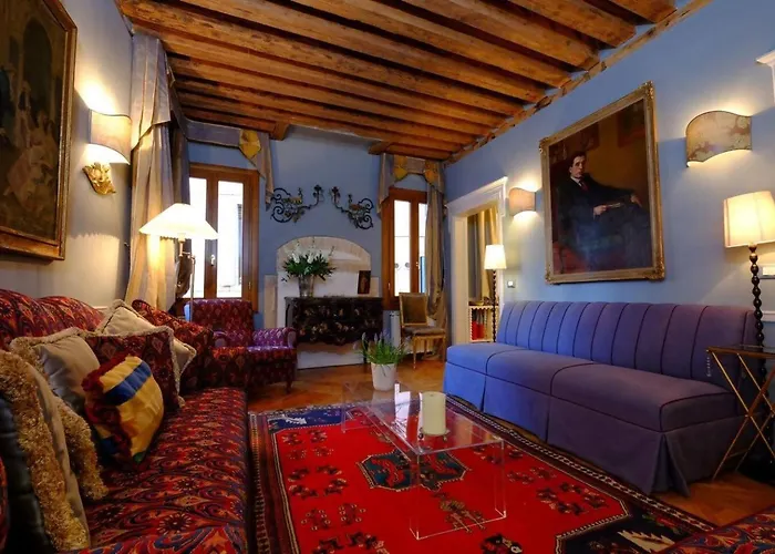 Apartment Campanile Canonica Design House Venice