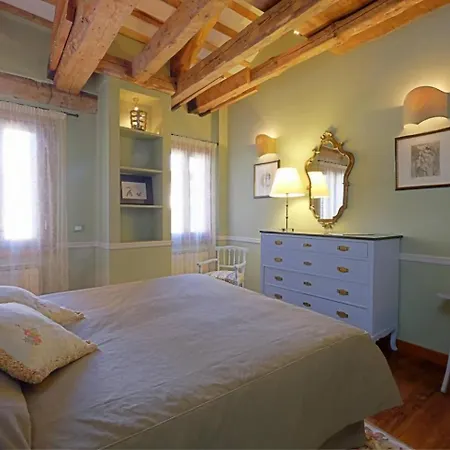Appartement Campanile Canonica Design House *