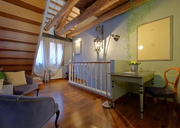 Campanile Canonica Design House Apartament *