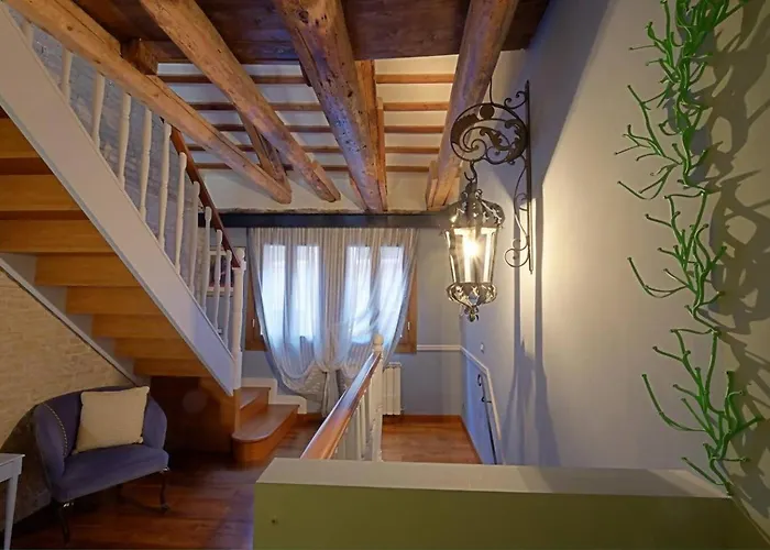 アパート Campanile Canonica Design House